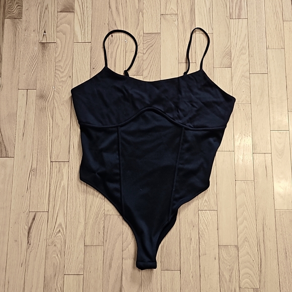 H&M bodysuit - Picture 1 of 4